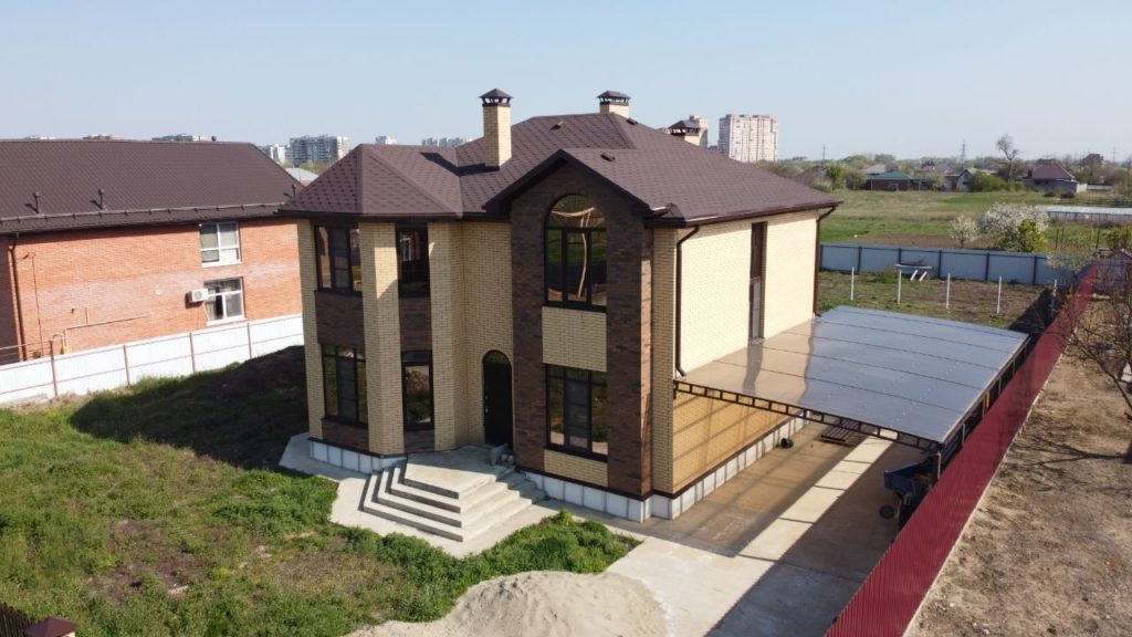 Коттеджный дом в Московской области, 300 км от Москвы